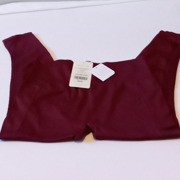 Fabletics - Picture 1 of 9